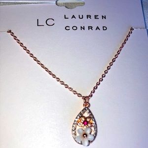 NWOT LAUREN CONRAD 16” rose gold necklace w/rhinestones & 2 flowers $13
